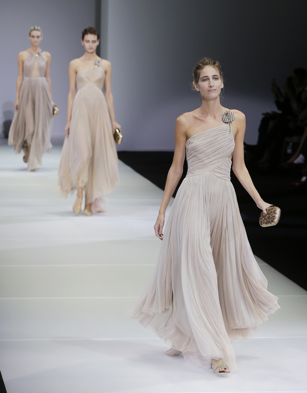 Giorgio Armani - jar-leto 2015 - Miláno