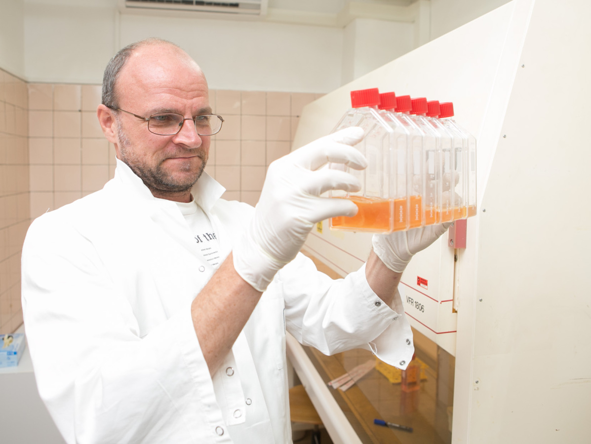 biochemik, vladimír leksa