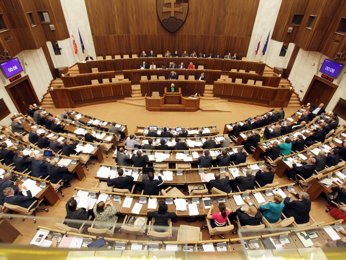 parlament, hlasovanie, ustavny zakon, rokovacia sala,
