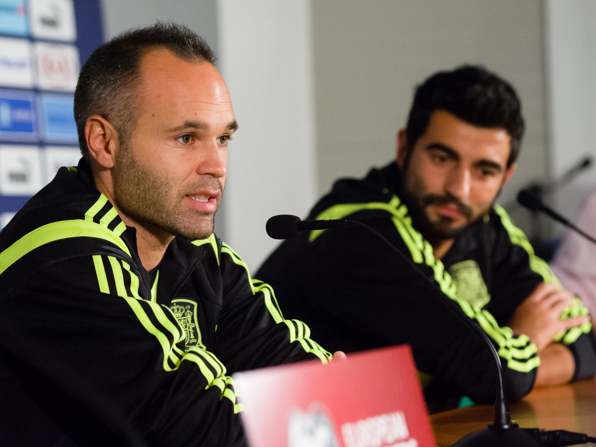 Andres Iniesta, Raúl Albiol
