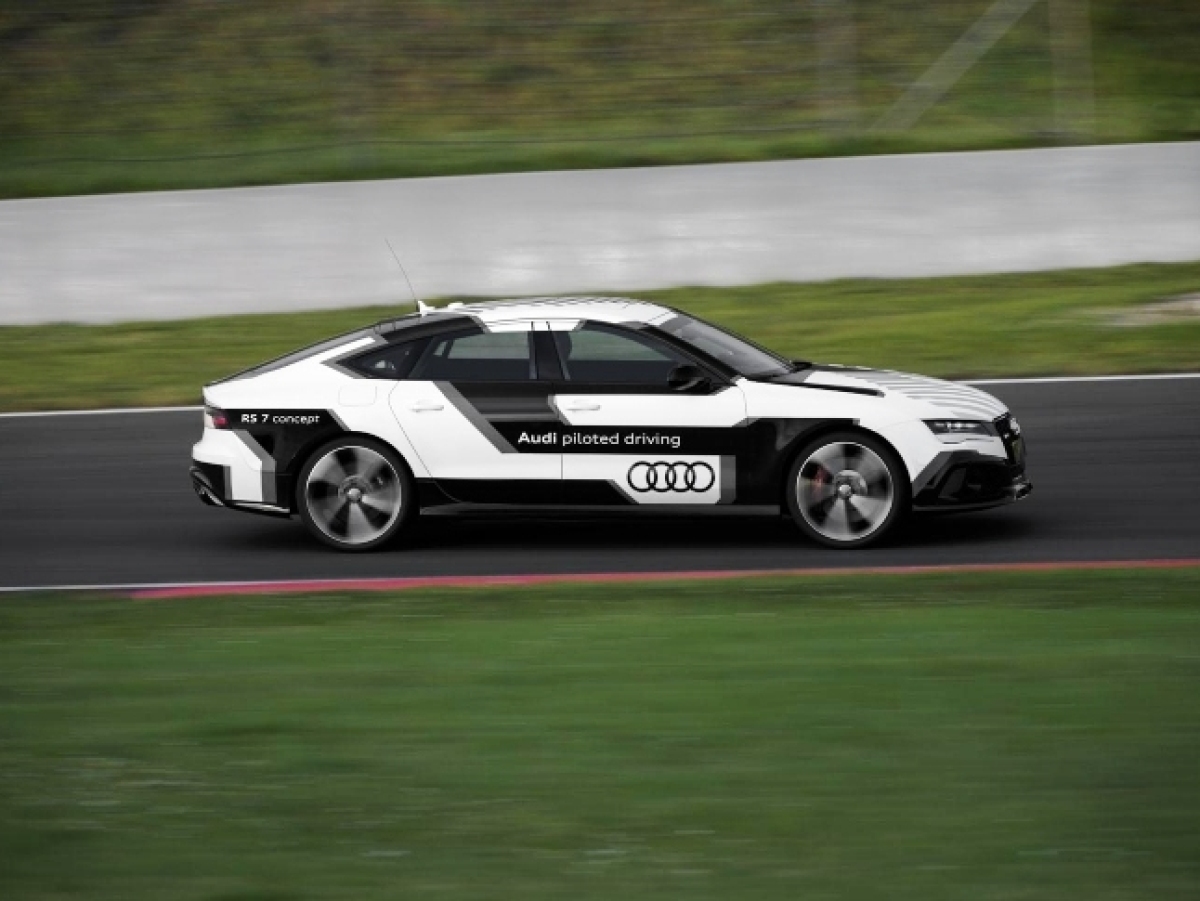 Audi RS7 - autonómna jazda