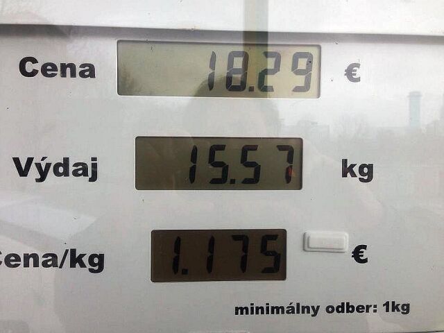 Zásoba plynu sa nám minula po 340 kilometroch. Octavia si potiahla presne 15,57 kg CNG, to znamená spotrebu 4,8 kg na 100 km.