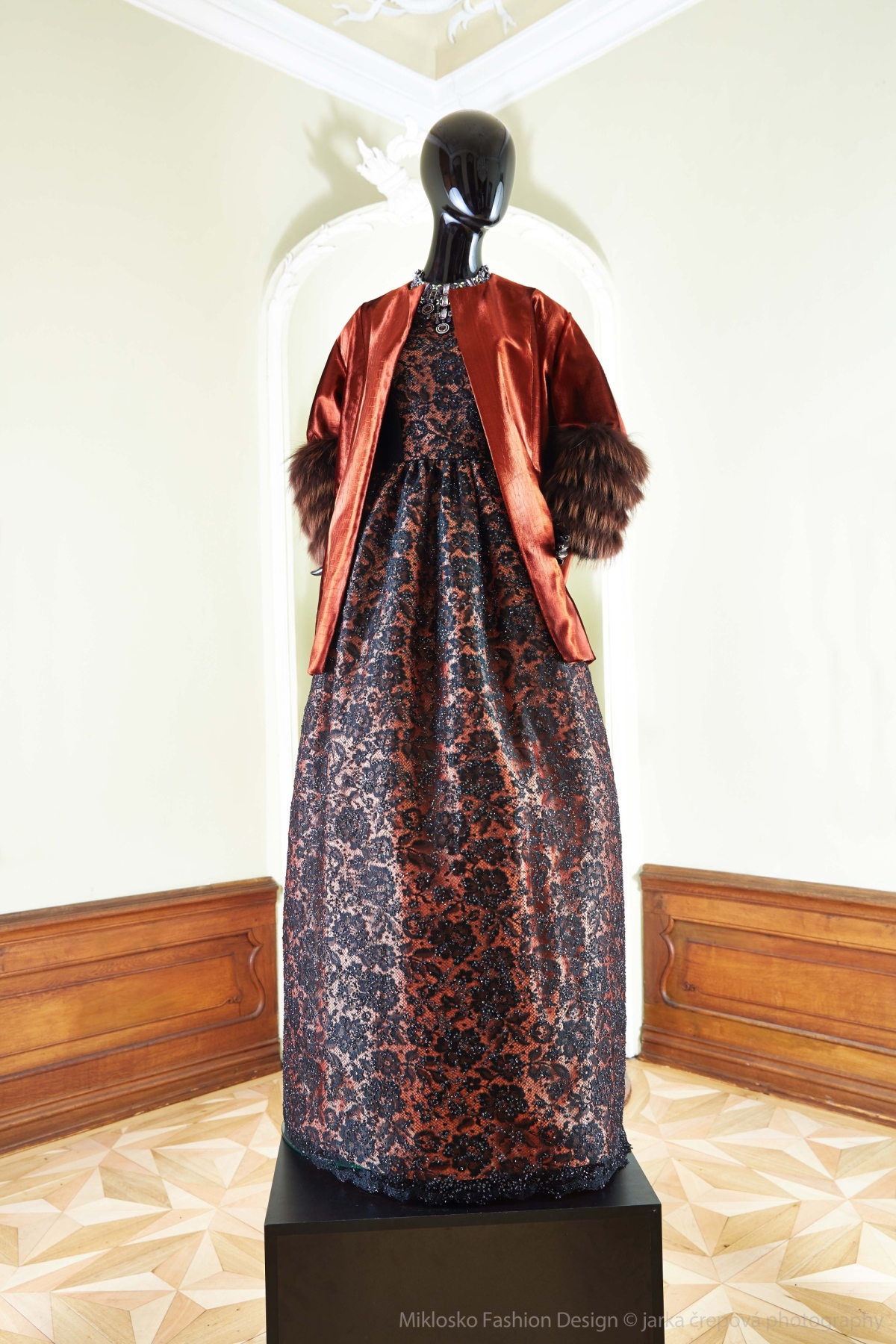 Miklosko Fashion Design. 
