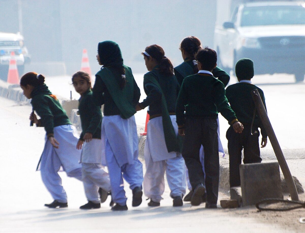 Taliban, útok na školu