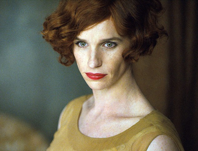 Herec Eddie Redmayne na prvom oficiálnom zábere z filmu The Danish Girls.
