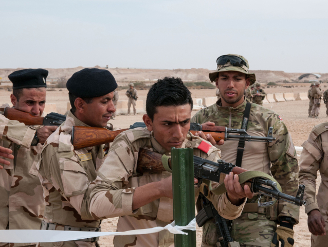 Irak, Mosul Islamský štát, zbrane, vojaci, armáda,