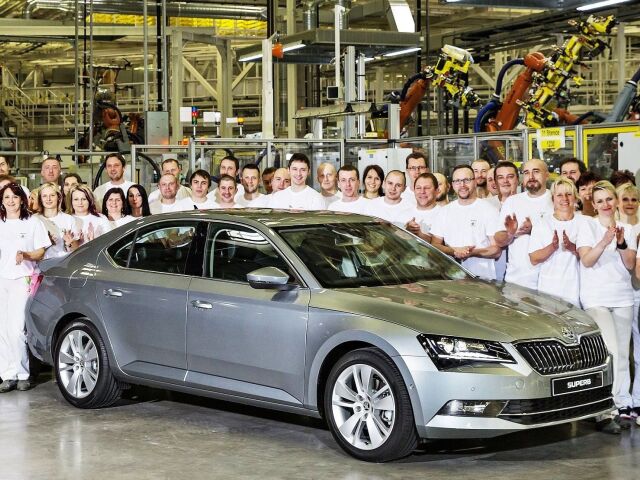 Škoda Superb vyraďovacím sitom nakoniec neprešla. V európskej ankete COTY však získala aspoň šieste miesto.