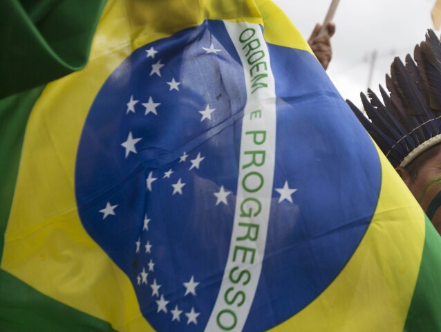 Brazília, protesty, demonštrácie, vlajka, indián