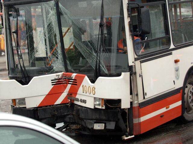 autobus, MHD, nehoda, havária