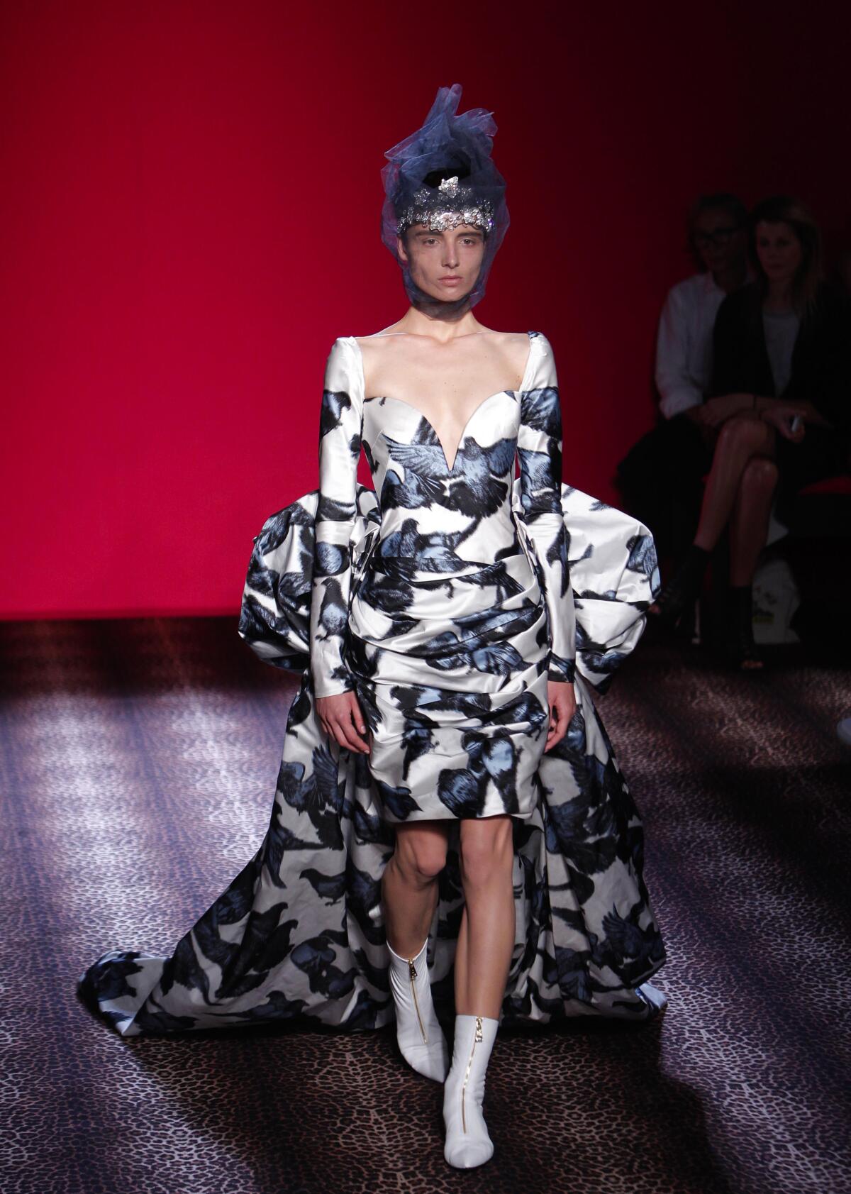 Paris Fashion Schiaparelli, Juraj Straka