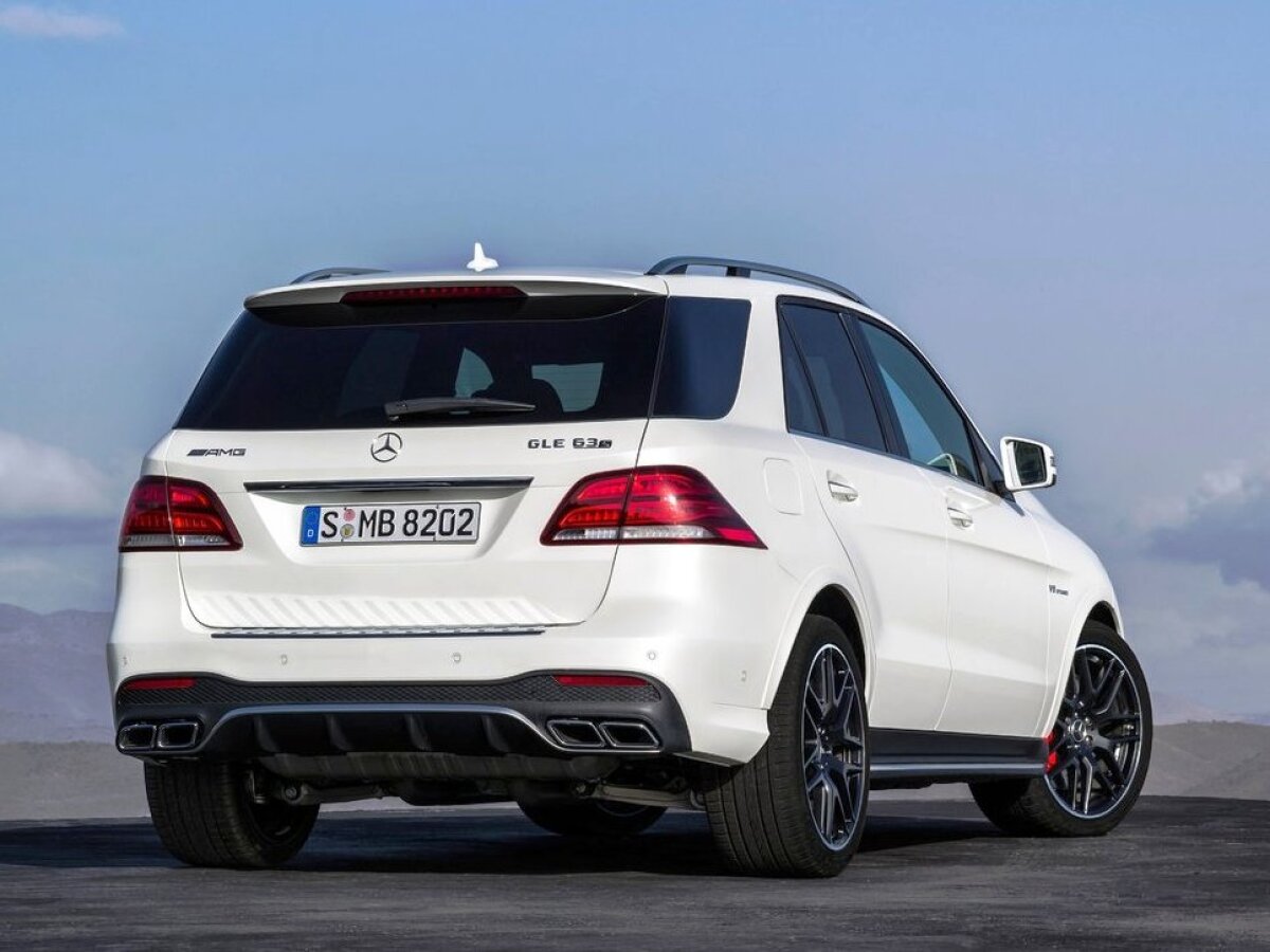 Mercedes-Benz GLE - 2016