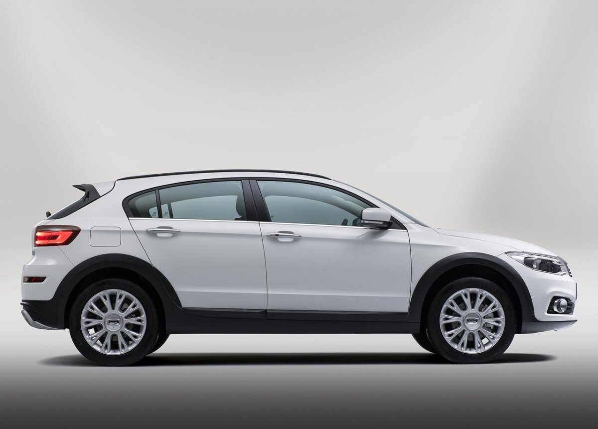 Qoros 3 City SUV - 2015