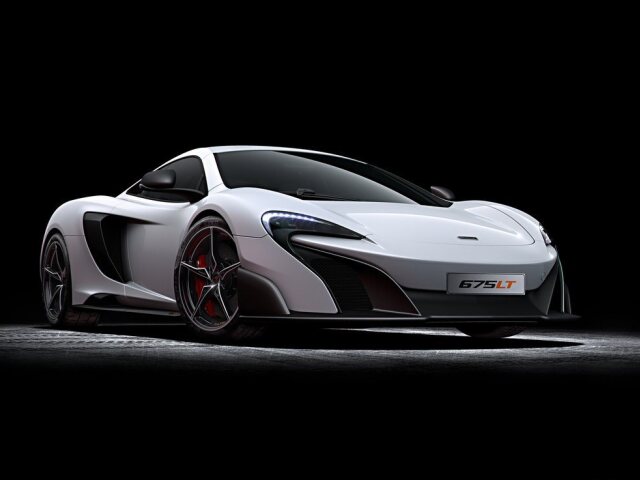 McLaren 675 LT je o 100 kg ľahší, než model 650S, z ktorého vychádza.