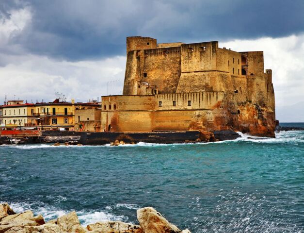 Neapol, Taliansko, Castel dell Ovo