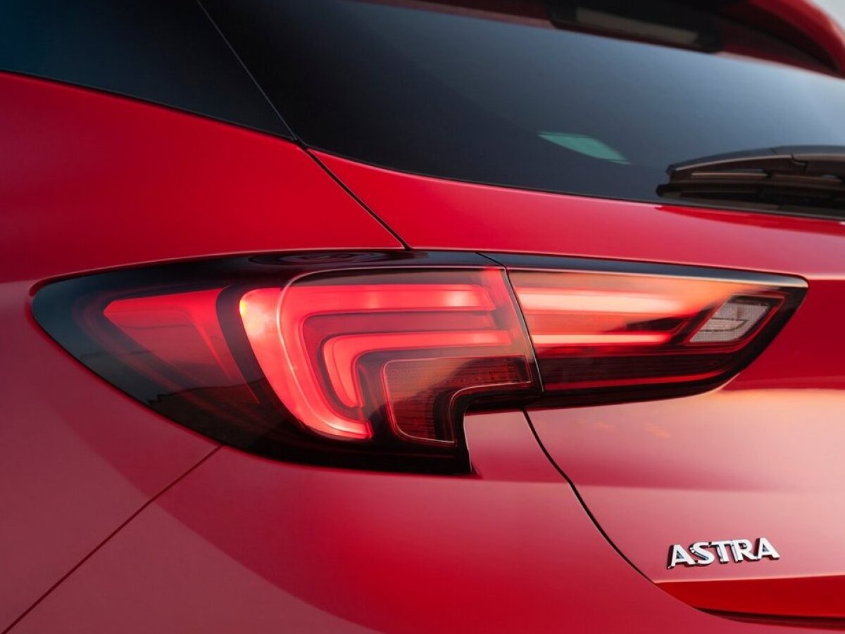 Opel Astra - 2016