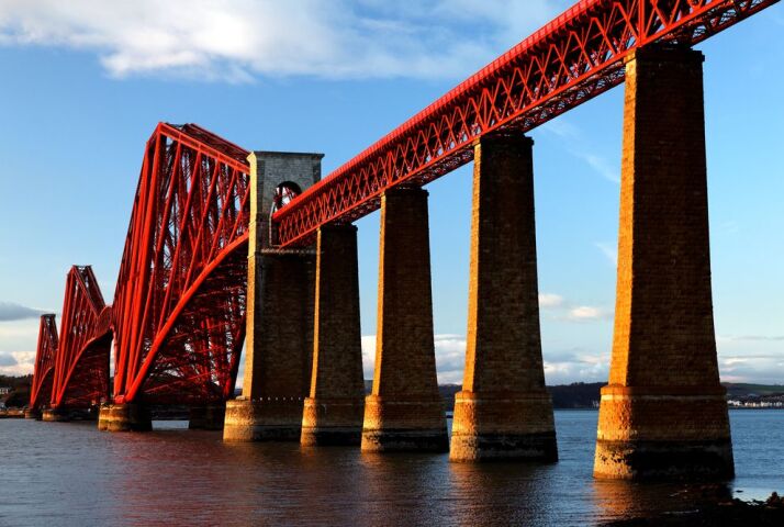 Most Forth Bridge, Škótsko