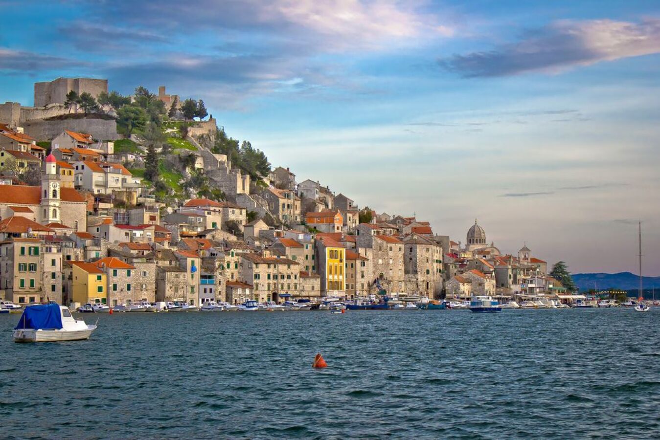 Šibenik, Chorvátsko, more, leto, letovisko, lode, chrám