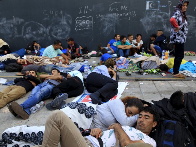 utečenci, migranti