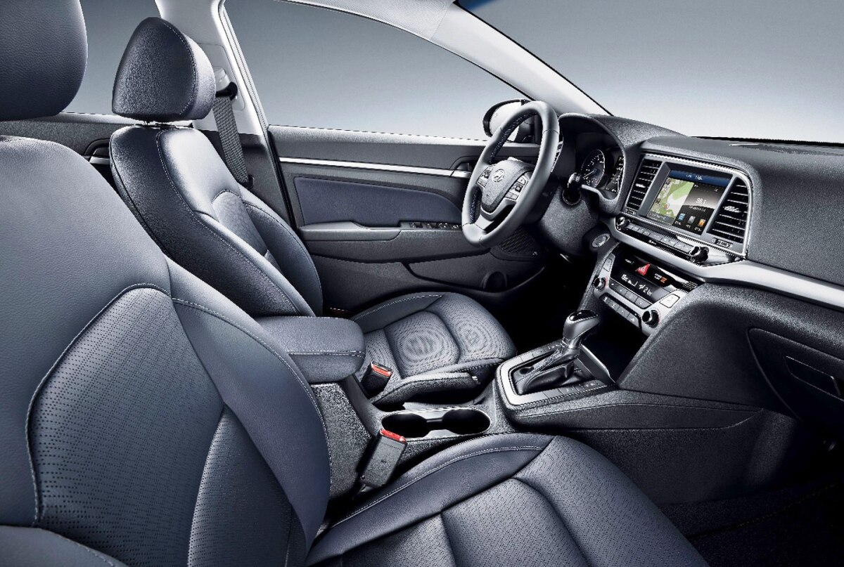 Hyundai Elantra - 2016