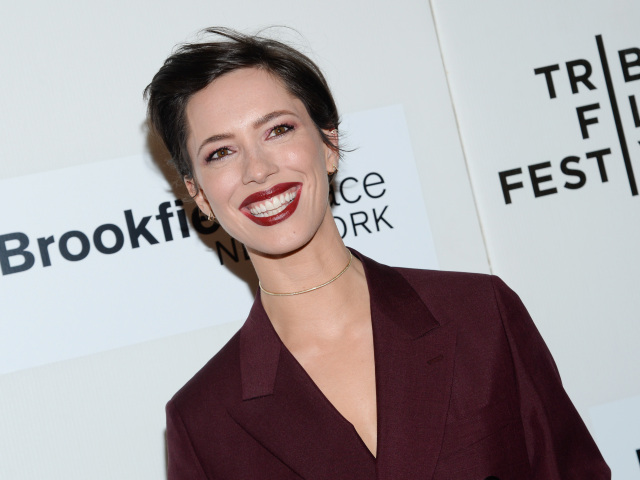 Herečka Rebecca Hall.