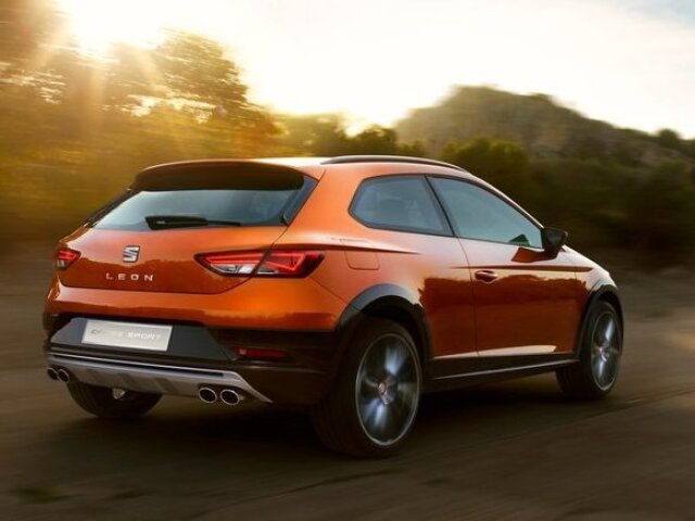 Štúdia je lakovaná v oranžovej farbe známej z jarného konceptu väčšieho SUV Seat 20V20.