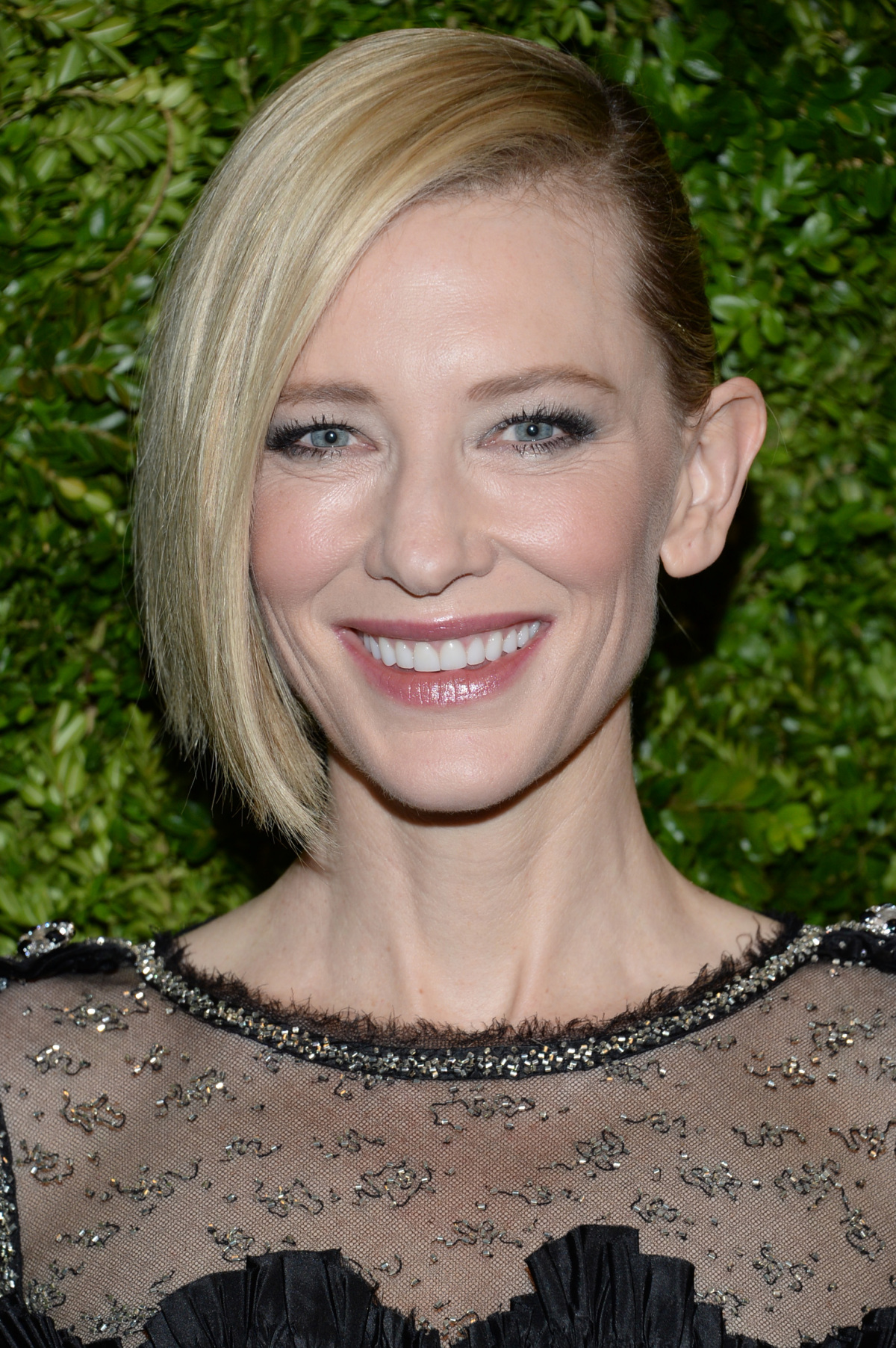 Herečka Cate Blanchett v kreácii Chanel Couture na večierku, ktorý sa konal na jej počesť. 