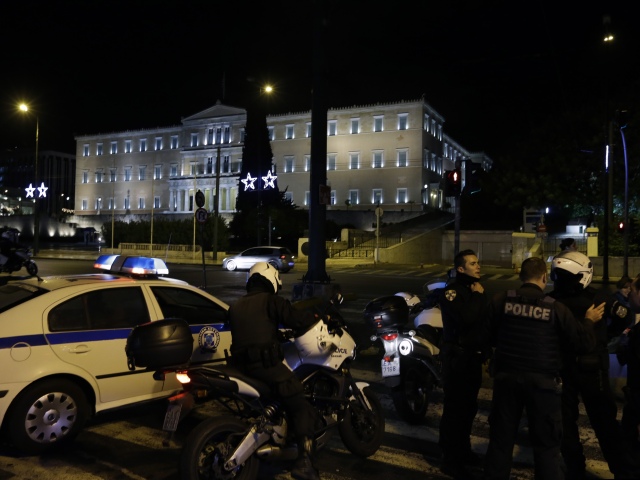 Grécko, bomba,