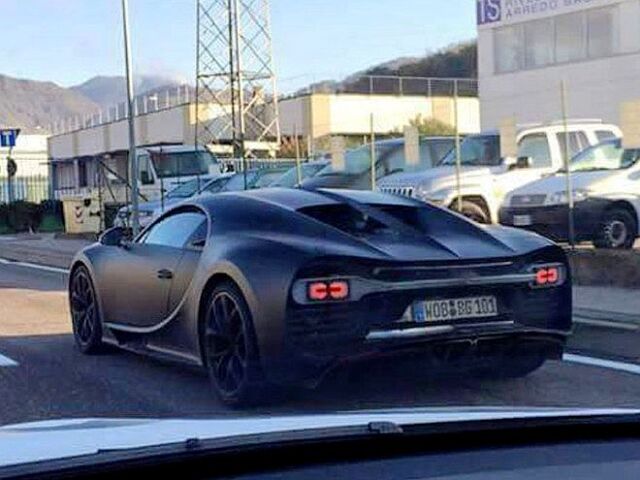 Bugatti Chiron - 2016