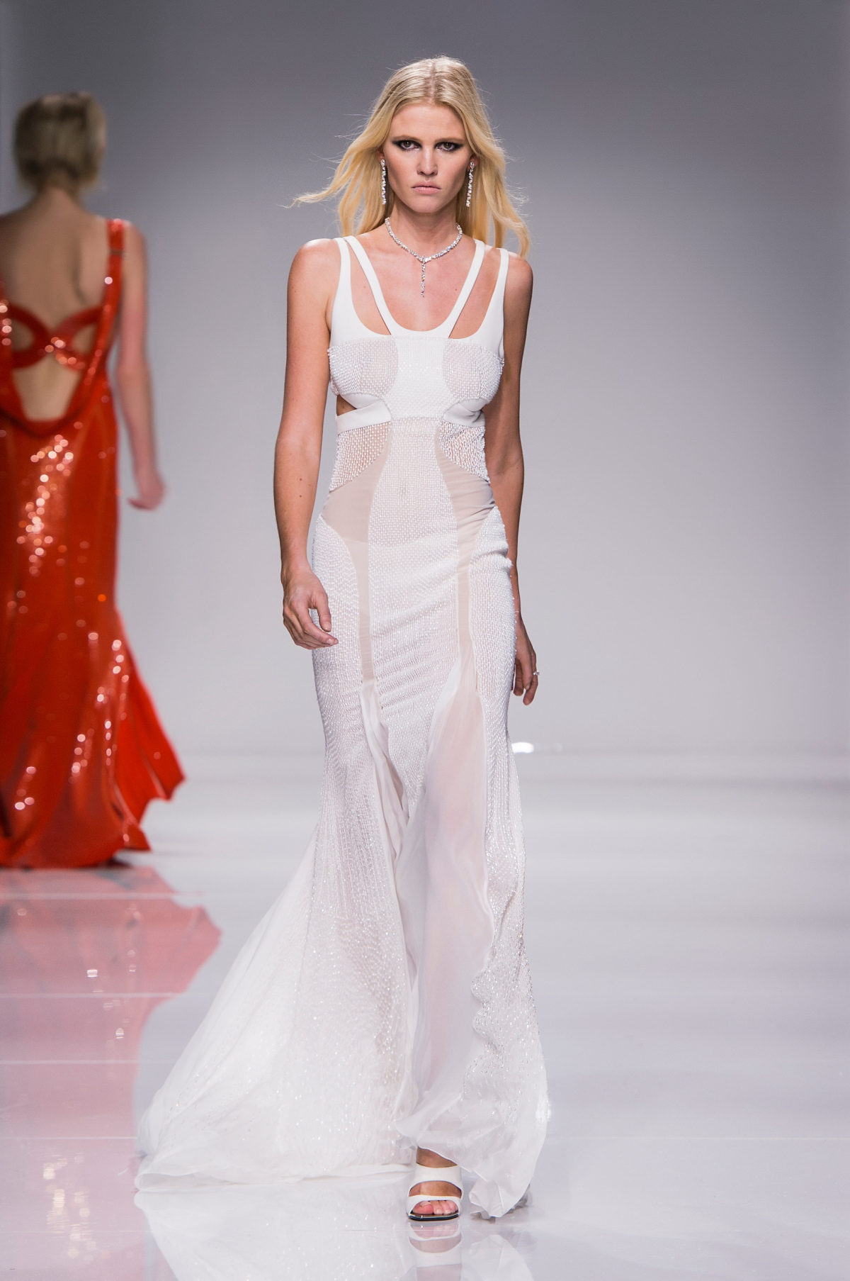 Atelier Versace jar-leto 2016 - Lara Stone