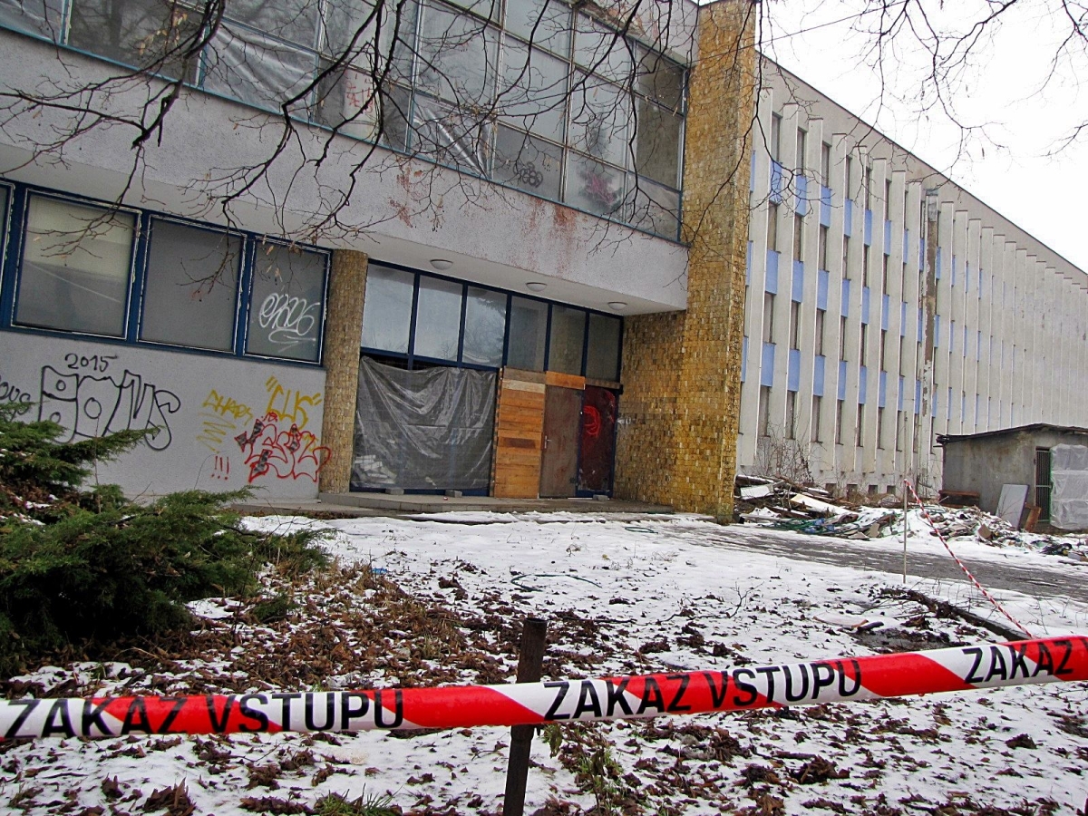 Ozeta, Trenčín, administratívna budova, nájomné byty