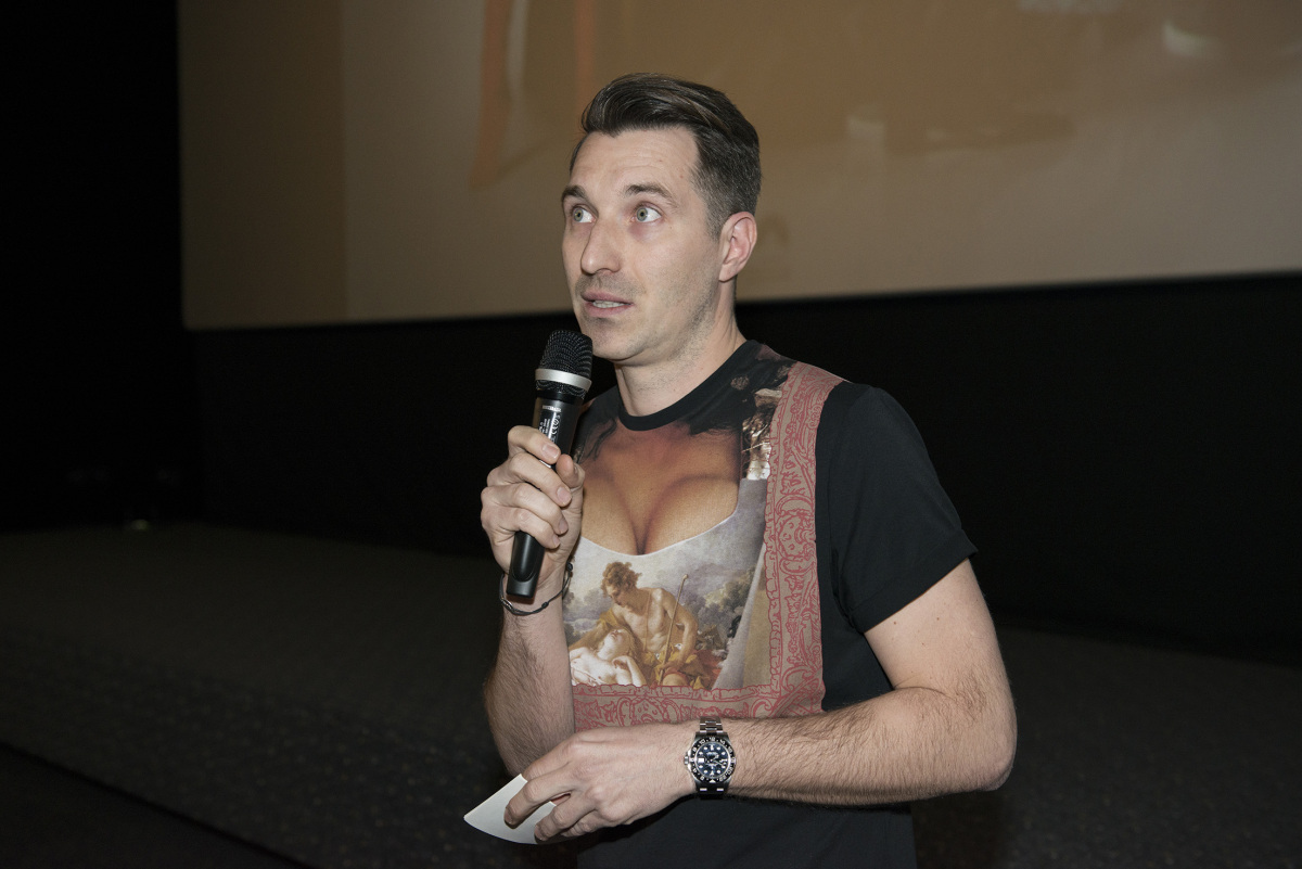 Moderátor premiérového večera Bruno Ciberej. 