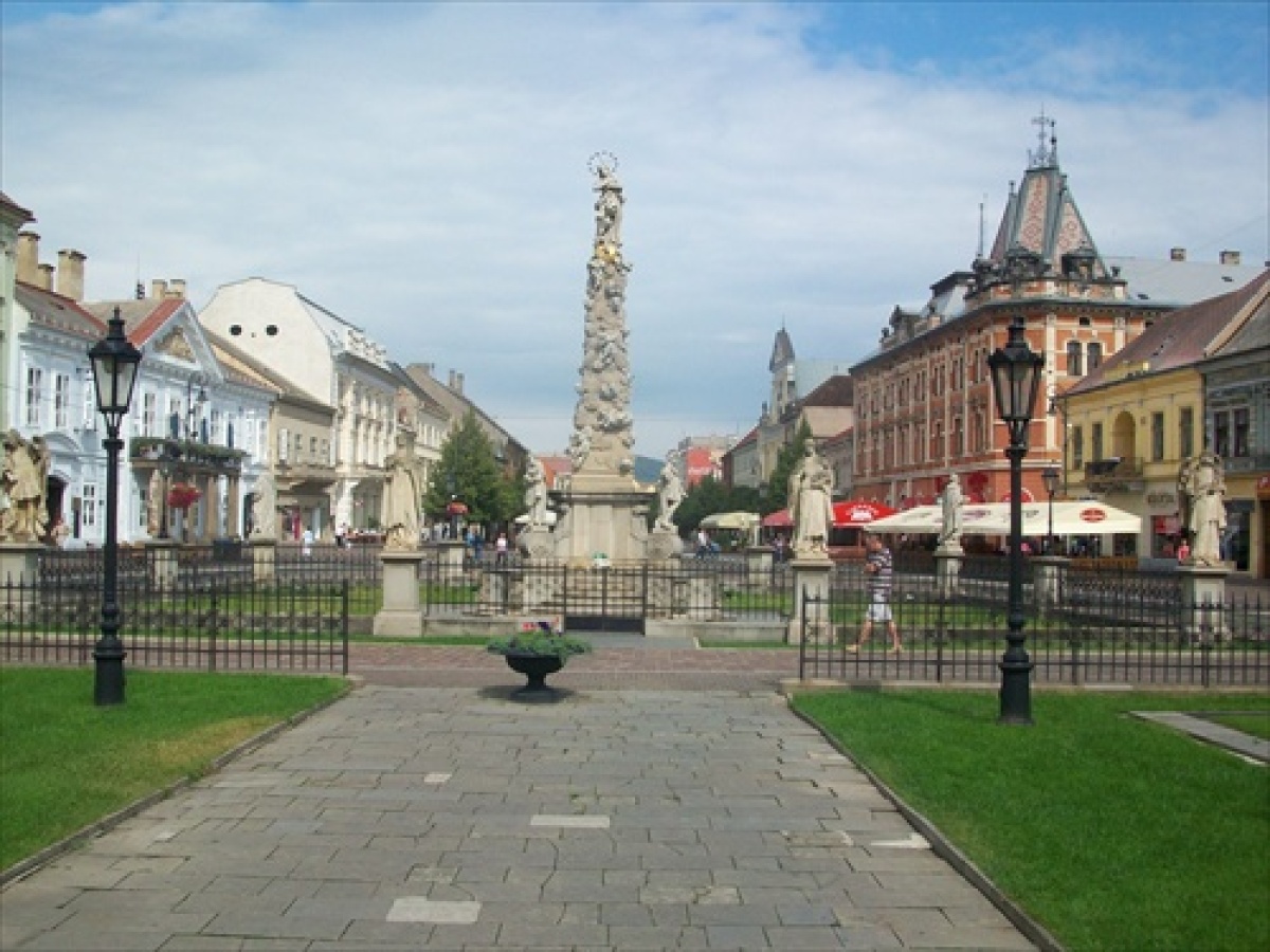 Do koľkých okresov sa delia Košice?