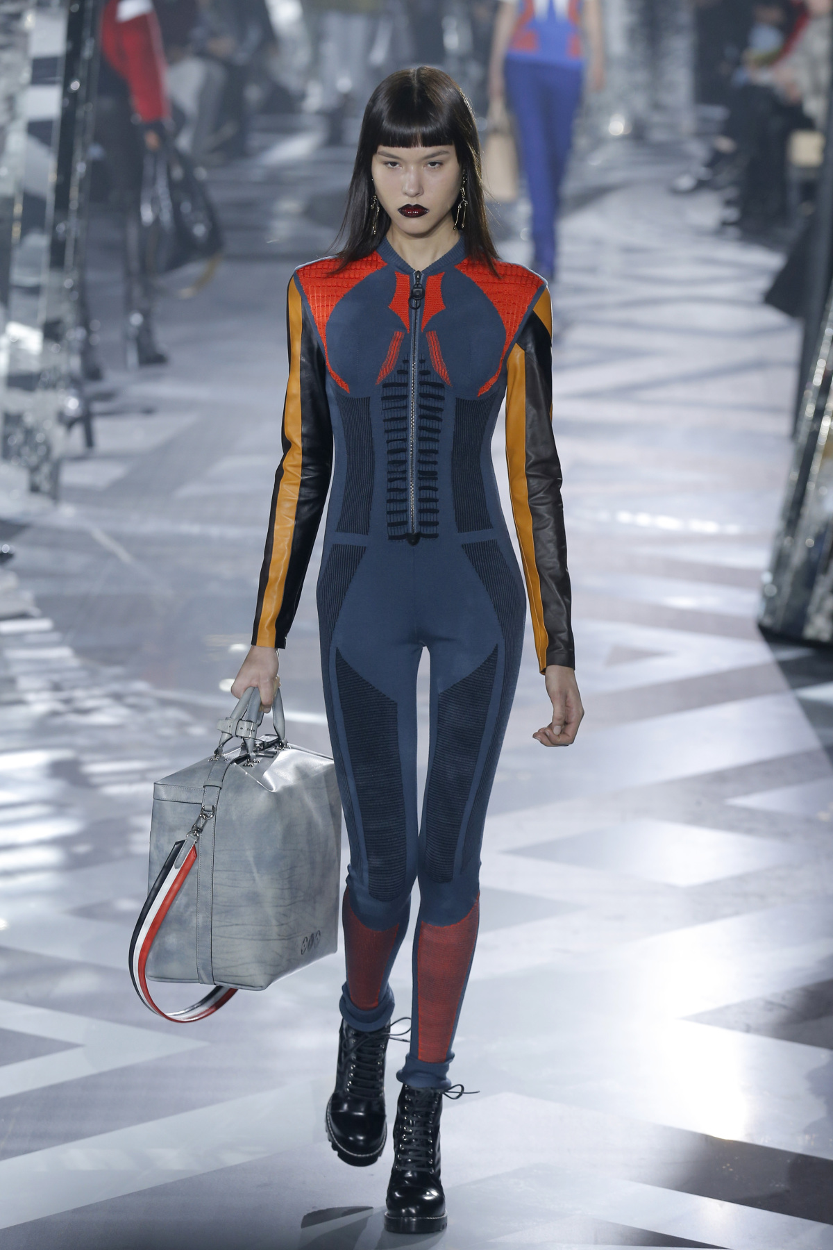 Louis Vuitton - jeseň-zima 2016 - Paríž