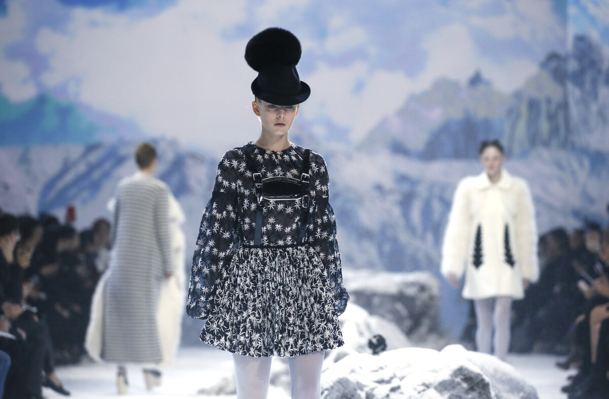 Moncler - jeseň-zima 2016 - Paríž