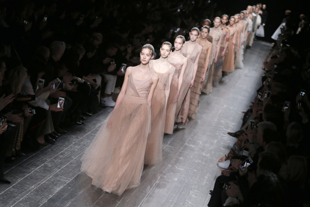 Valentino - jeseň-zima 2016 - Paríž