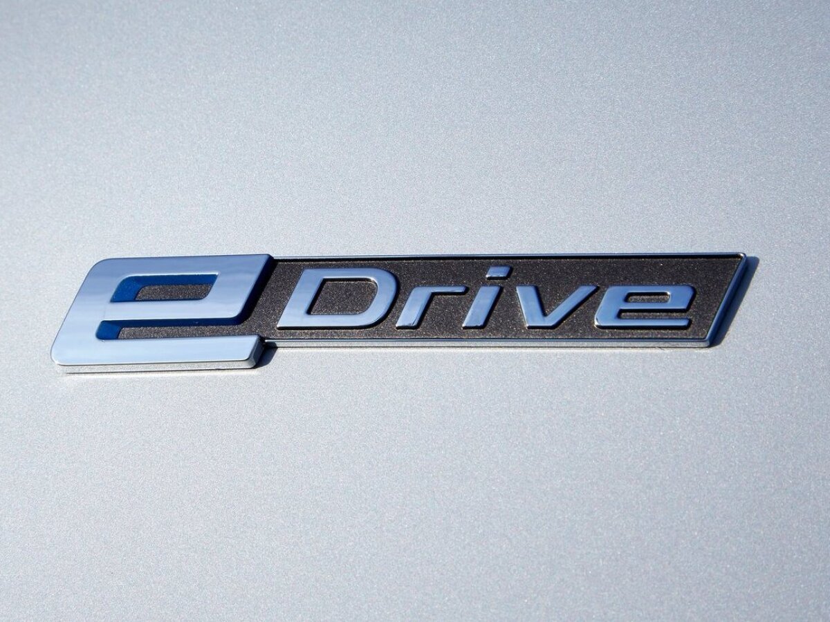 BMW 225xe Active Tourer - 2016