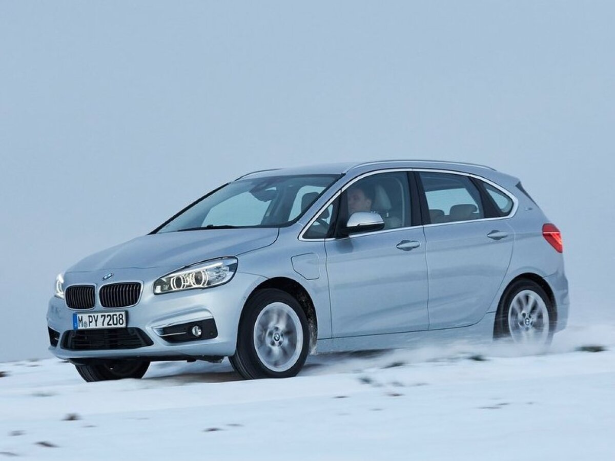 BMW 225xe Active Tourer - 2016