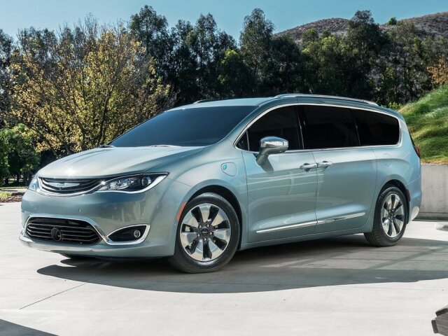 Čo dnes vyrába Chrysler? Jediný model – MPV Pacifica. To pre budúcnosť iste nestačí.