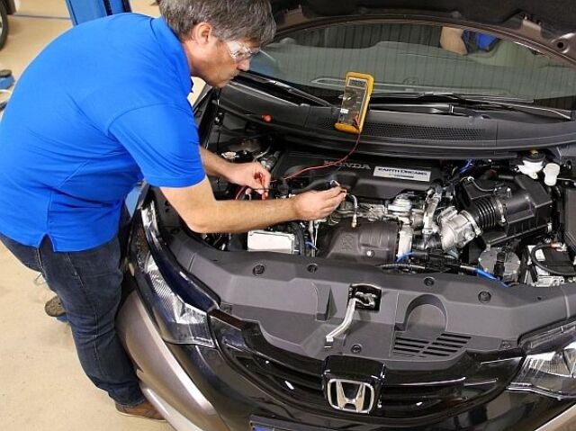 Systém nahrádza alternátor a štartér jediným elektromotor generátorom, ktorý bude nielen rekuperovať brzdnú energiu, ale sa aj podieľať na akcelerácii.