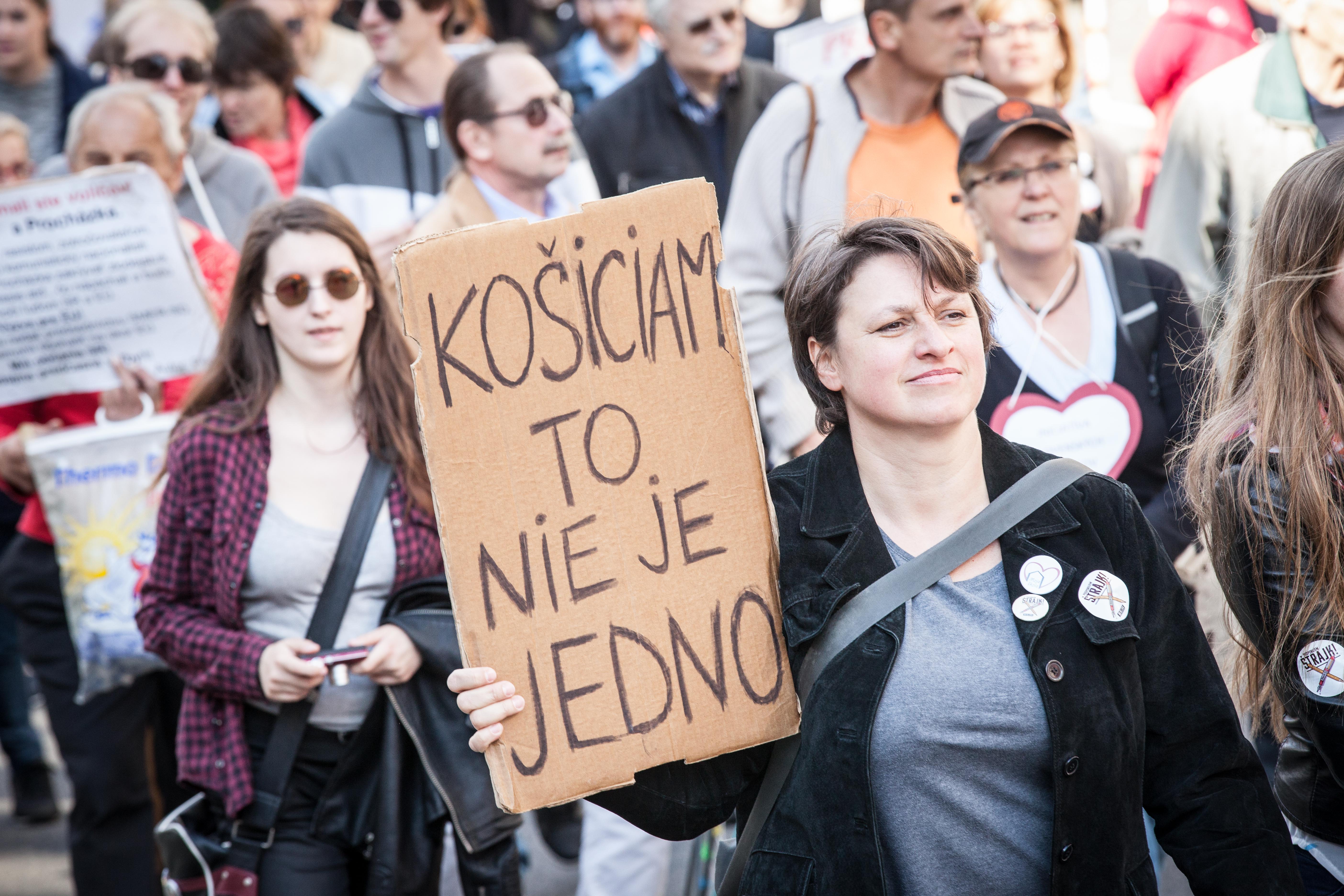 Na protestné zhromaždenie do Bratislavy prišli učitelia z celého Slovenska.