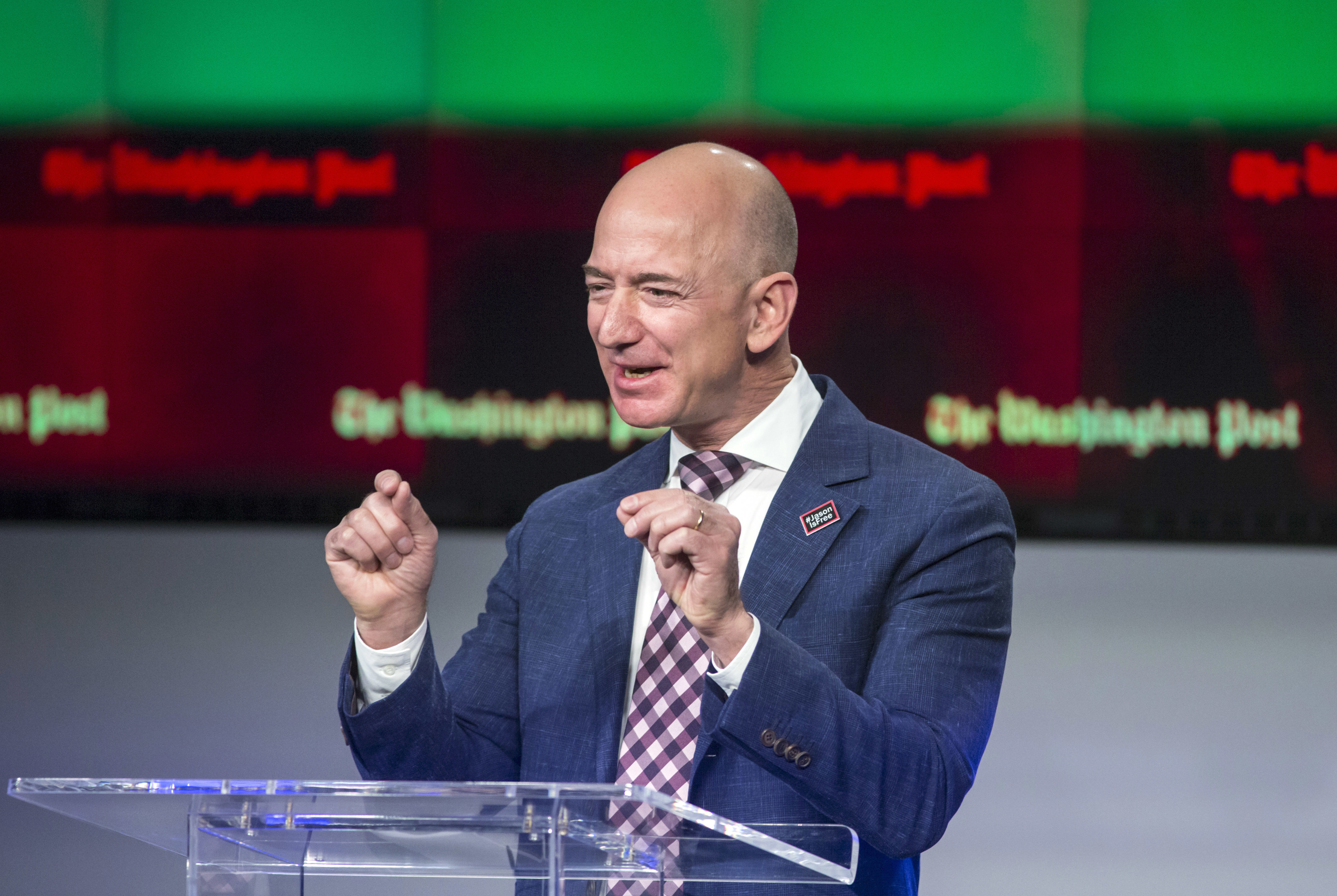 Zakladateľ Amazonu Jeff Bezos sa snaží pretvoriť internetový maloobchodný gigant na koncern so širokým spektrom aktivít.