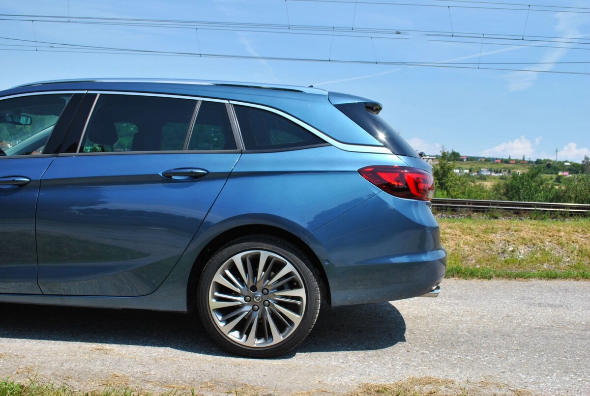 Opel Astra ST 1,6 CDTi BiTurbo