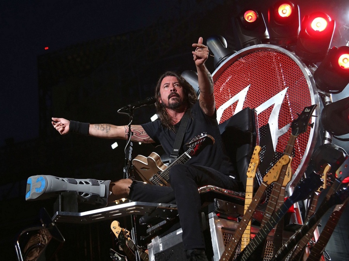 Foo Fighters Rockin 1000 Dave Grohl
