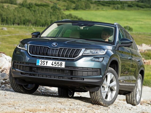 Šancu má aj Škoda Kodiaq. Ľahké to mať určite nebude. Sú tu totiž silní súperi. Napríklad Peugeot 3008 alebo koncernoví konkurenti v podobe Volkswagenu Tiguan alebo Seatu Ateca.