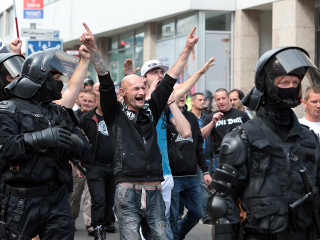 protest stop islamizacie europy namestie SNP extremisti