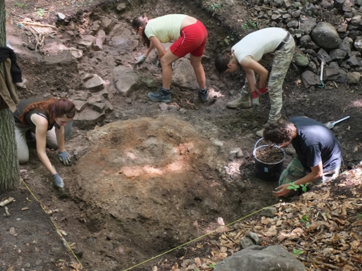 hrad Peťuša, archeológia, archeologický nález