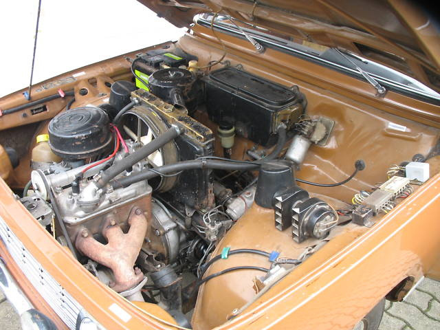 V Eisenachu sa snažili celé roky nahradiť dvojtakt  moderným 4-valcovým motorom. Všetky projekty, či už Wankel, alebo motor od Renaultu či Škody, však skrachovali. Dymiaci 3-valec pod kapotou presluhoval a za svojich skromných 33 kW si pýtal až 10 litrov benzínu.