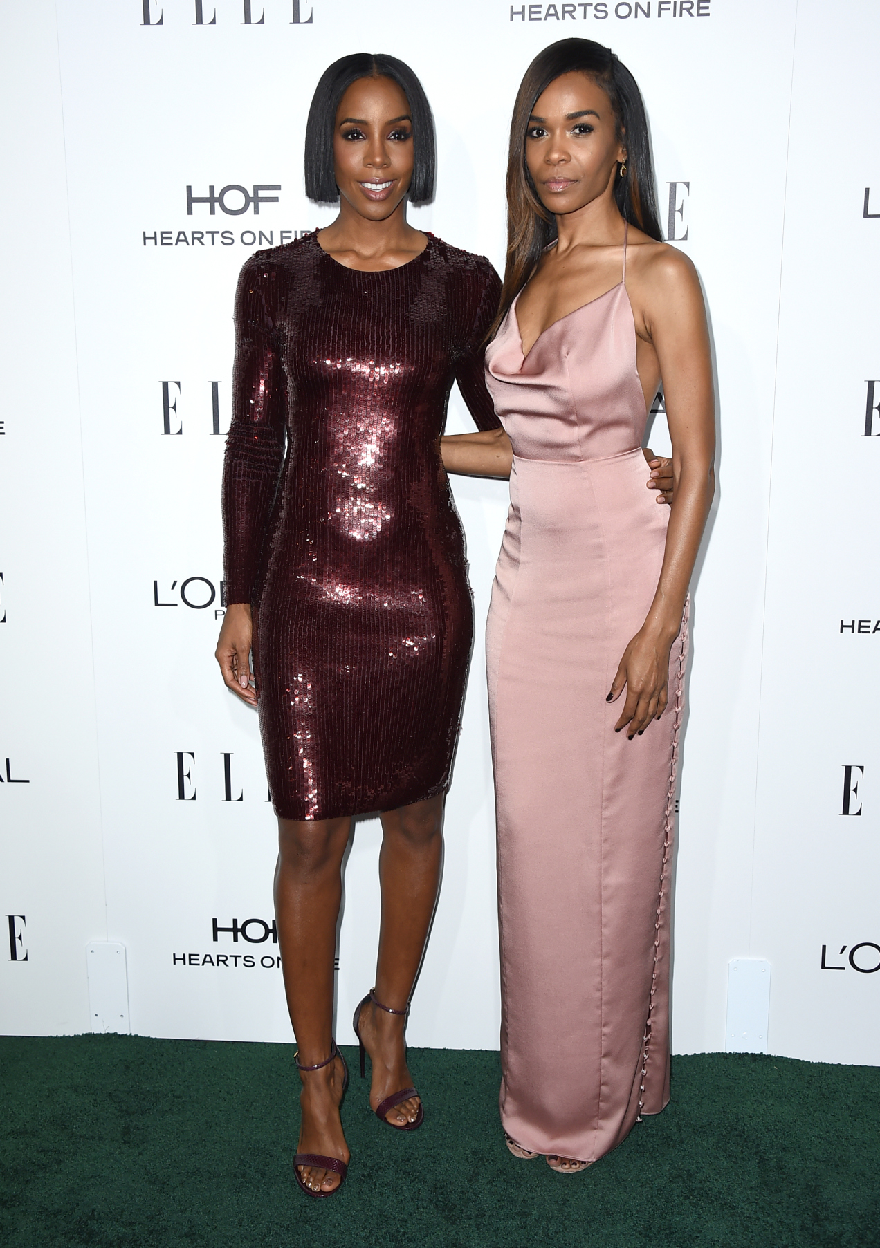 Bývalé členky formácie Destiny's Child - Kelly Rowland (vľavo) a Michelle Williams.
