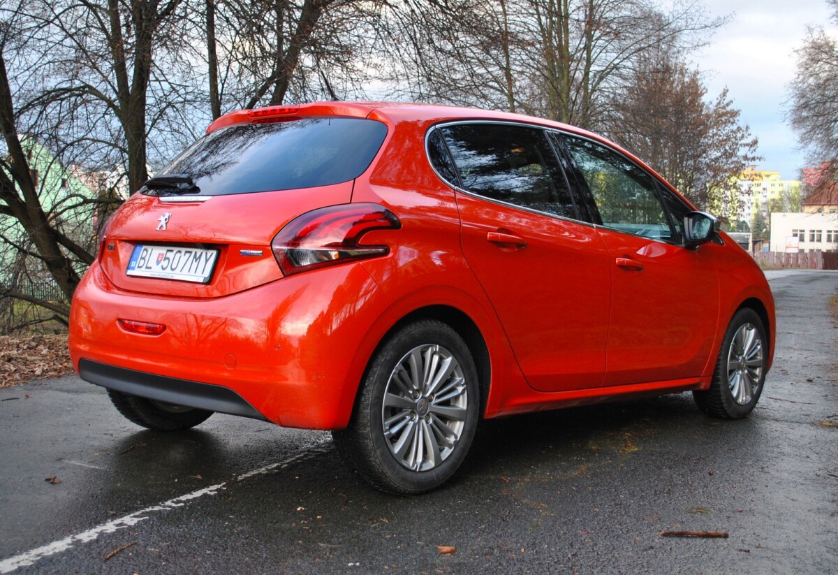 Peugeot 208
