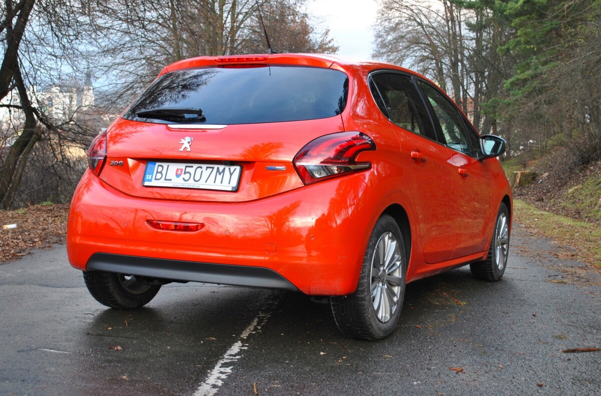 Peugeot 208